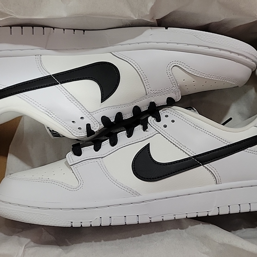 🆕️Nike Dunk Low Retro Reverse Panda - Picture 3 of 7